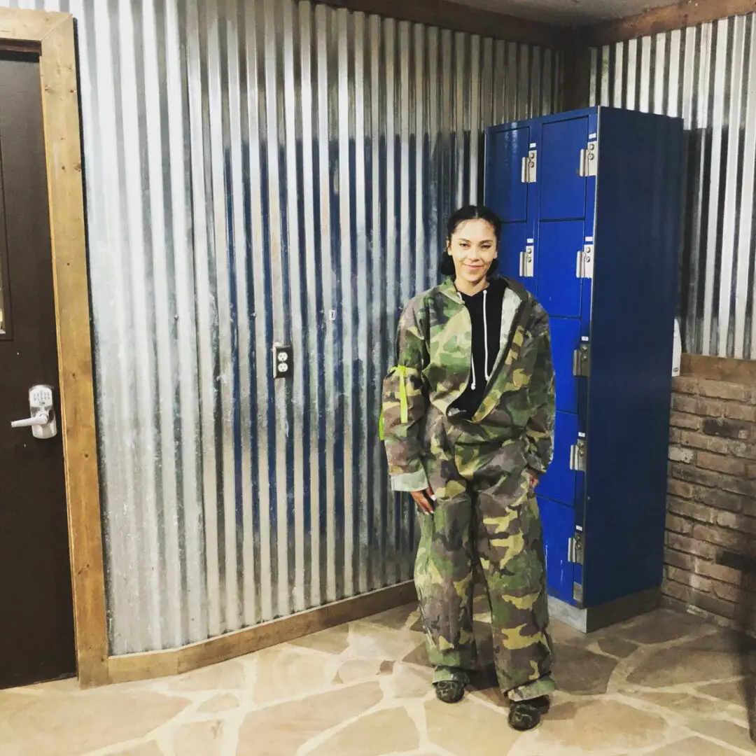 A woman with military uniform